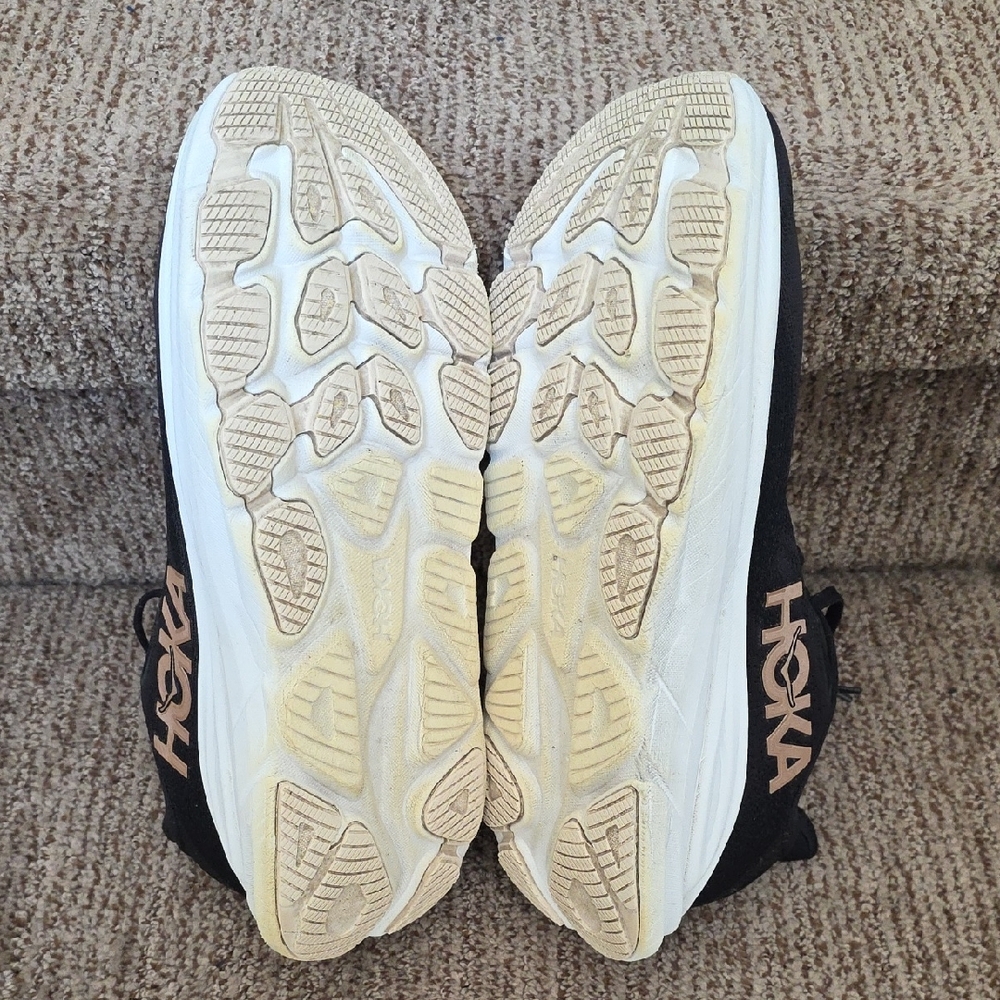 Hoka Clifton 10 Athletic Shoes - Picture 4 of 5